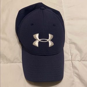 Navy Fitted M/L Under Armour Hat